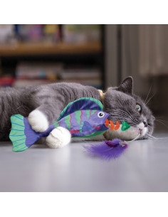 Brinquedo Kong Wrangler Angler com catnip - cor sortida (CA473E) 2